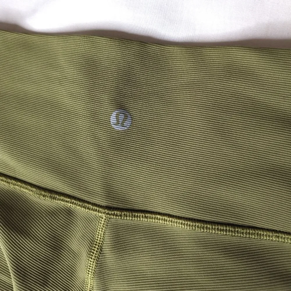 Lululemon Size 4 Ribbed Green Leggings